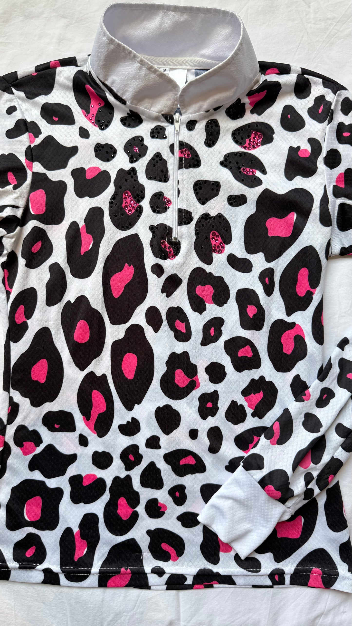 『 Pink Leopard family 』by Zuberi 60*60cm All Leopards, Tigers, Panthers – Dogwood Lifestyle