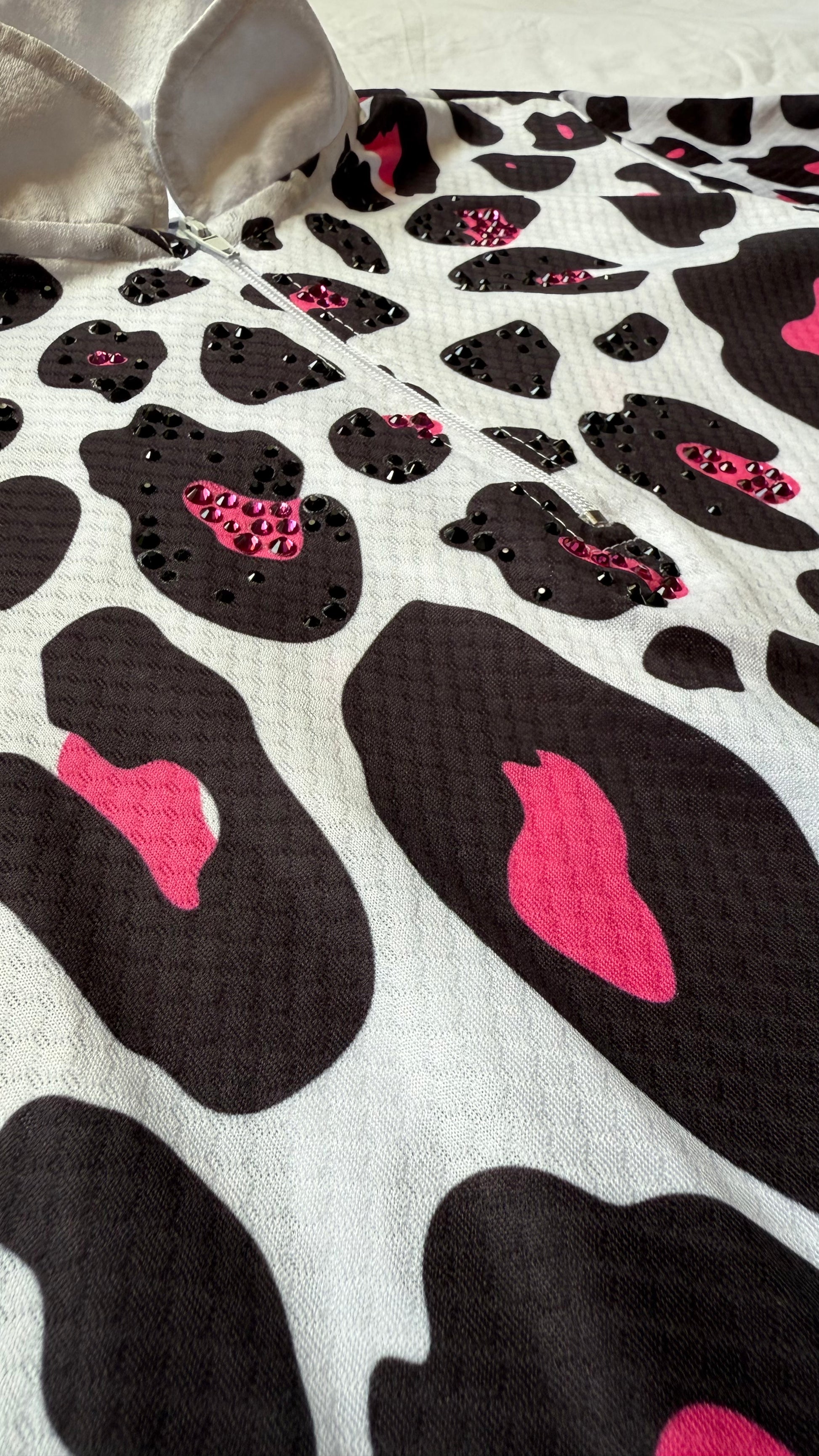 Bright Pink Leopard – Hera Luxe Equestrian